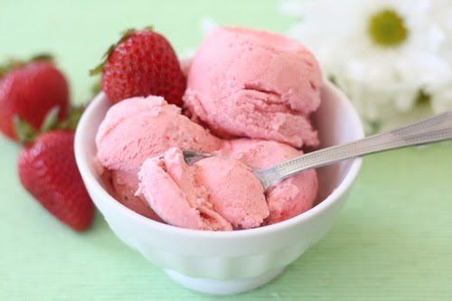 Бърз и вкусен домашен сладолед
