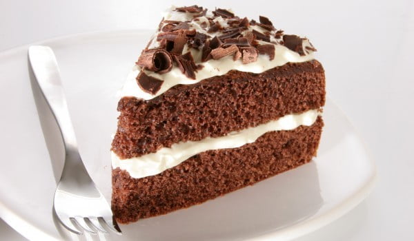 Рецепта за Шоколадова торта с бял крем